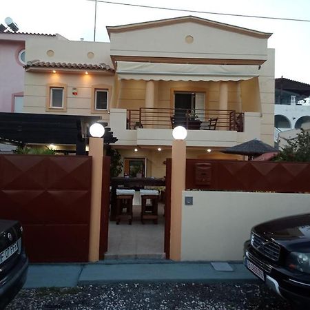 Villa Avatos - Near To The Port Of Rafina And The Airport Of Athens Agios Spyridon  エクステリア 写真